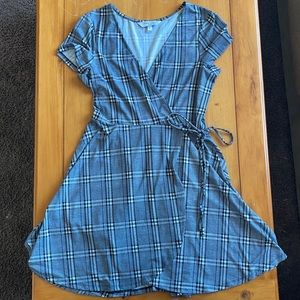 Black and white gingham print dress,large